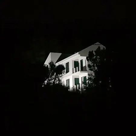 Skrivena *