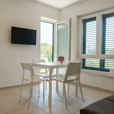 Skrivena Apartment *