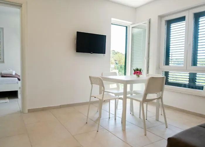 公寓 Skrivena Žuljana